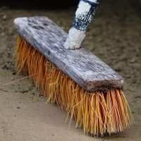 broom-6940275_1280